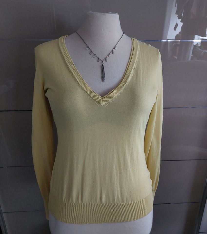 Pullover von H&M, gelb, Gr.40/42 in Neuss