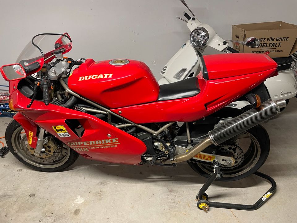 Ducati 888 superbike 93 in Engstingen