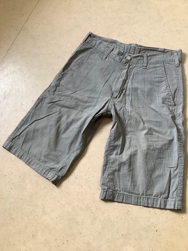 »carhartt« PRESENTER BERMUDA-Shorts/kurze Hose-Gr: 28-Grau-Herren in Hunderdorf