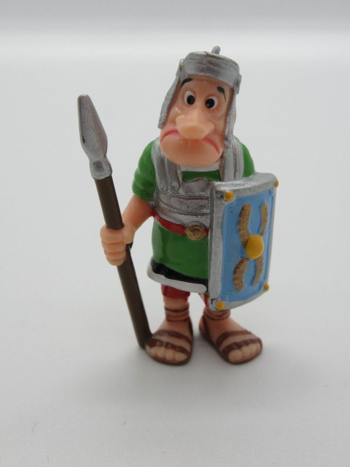 Ü-Ei Figur Römer Asterix Obelix Legionär 2000 Sammlung stehend in Goslar