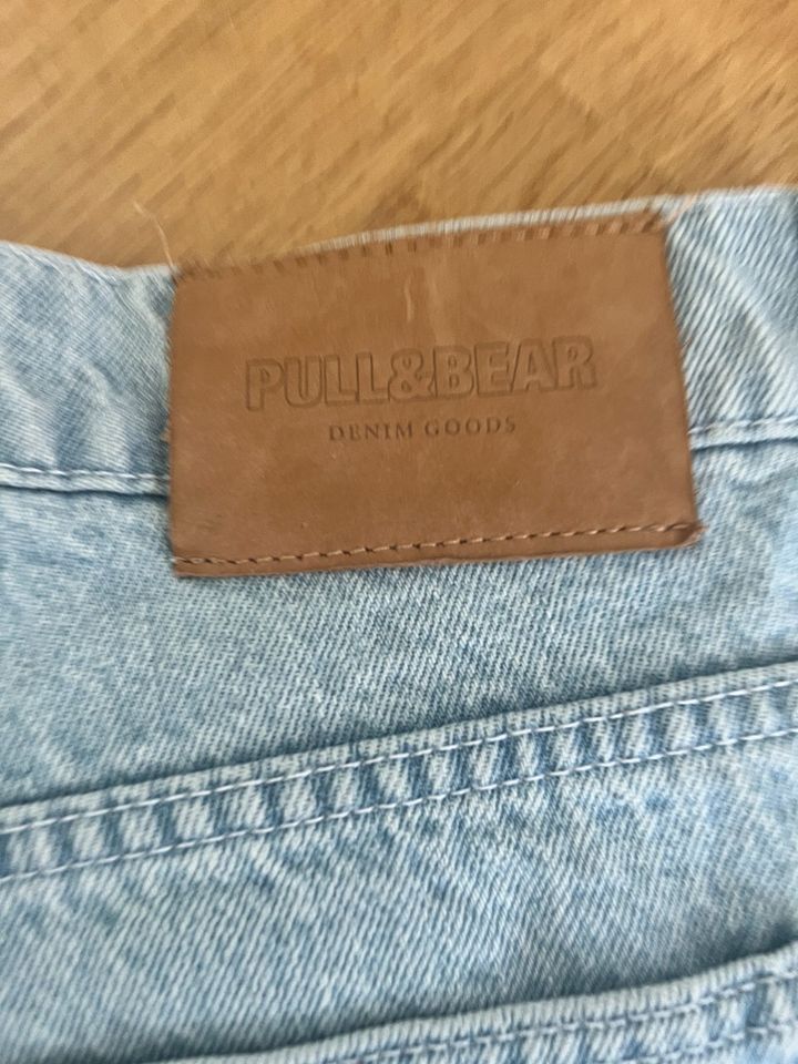 Pull&Bear Jeans Shorts Gr.USA 34 Kurze Hose in Herzogenaurach