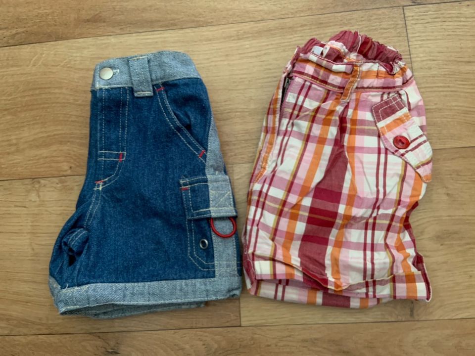 C&A u.a. * 2x kurze Jeans Hose Shorts, Gr. 116/122 in Jena