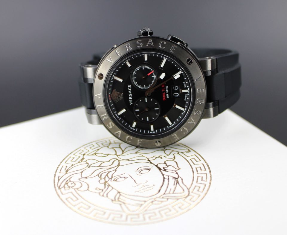 Versace Uhr Herren Armbanduhr Herrenuhr schwarz graphit + Box in Duisburg