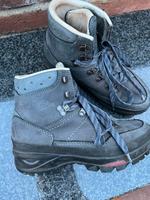 Lowa Trekking Wanderschuhe 3 1/2 Nordrhein-Westfalen - Bergisch Gladbach Vorschau