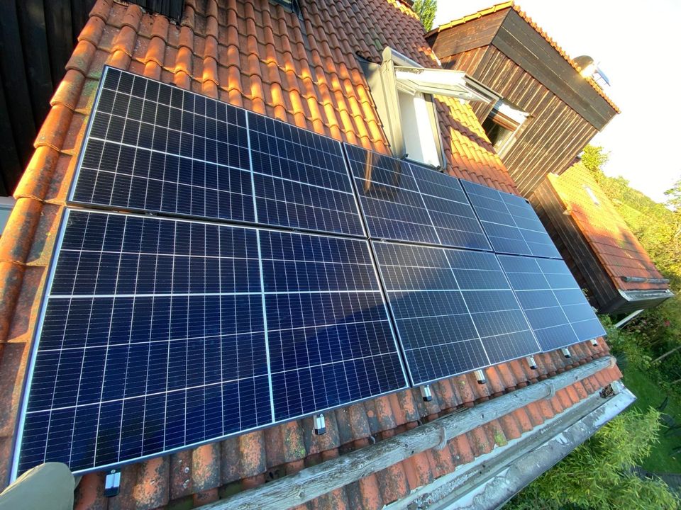 Balkonkraftwerk 1500 4x Trina Solar 425W NEG9R.28 Glas Glas + Hoymiles HM 1500 alle Kabel inklusive. Lagernd in Rosenheim