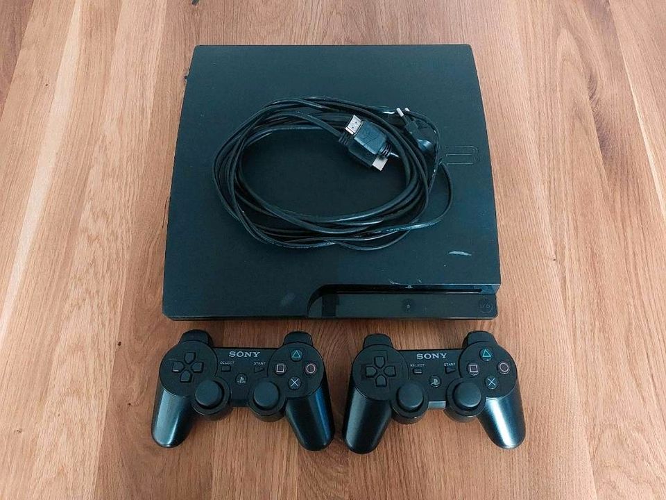 Playstation 3 slim mit 2 Controller in Hannover
