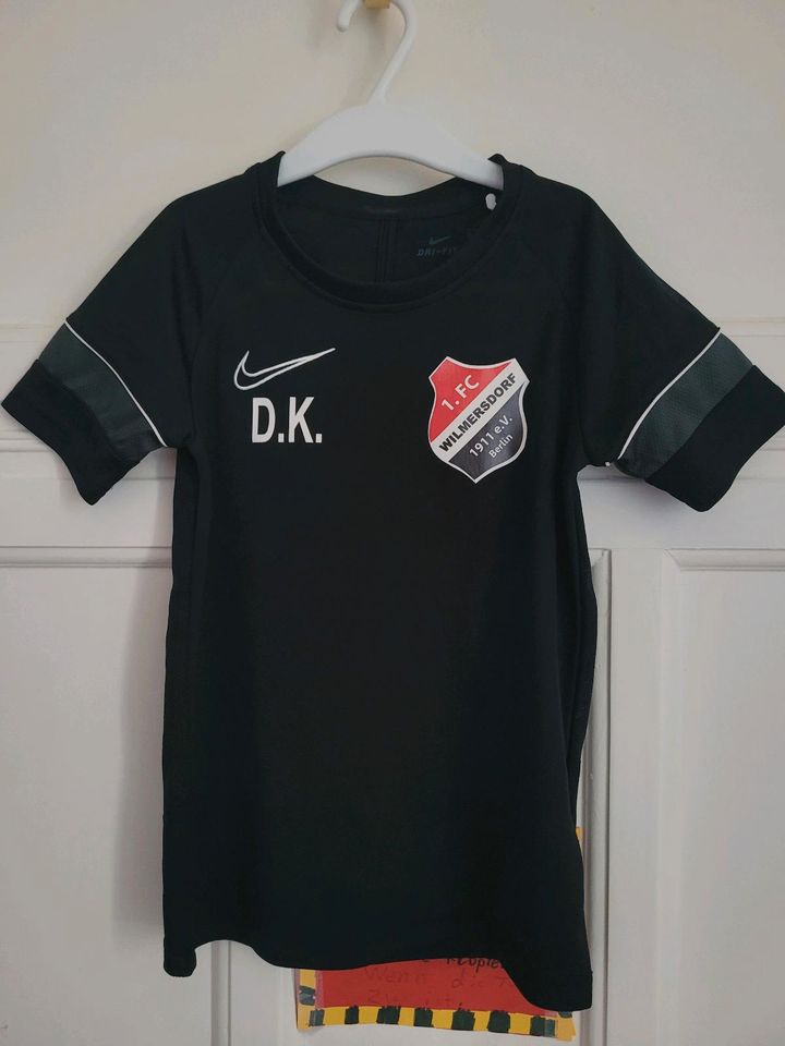 Nike  XS 122 128 kinder Trikot Uniform 1. FC Willmerdorf Berlin in Berlin