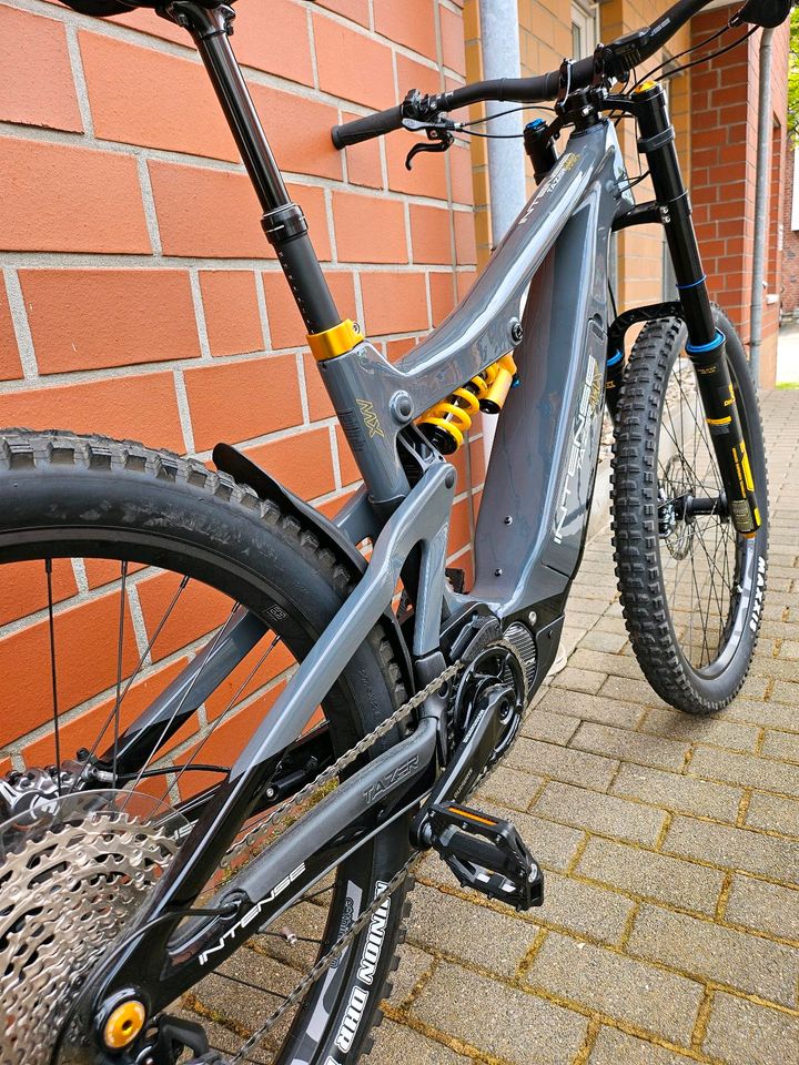 INTENSE TAZER MX PRO Carbon E MTB wie Neu!! in Neuss