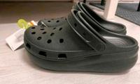 Crocs mit Plateausohle schwarz Größe 38/39 mit Stecker TOP Nordrhein-Westfalen - Dinslaken Vorschau