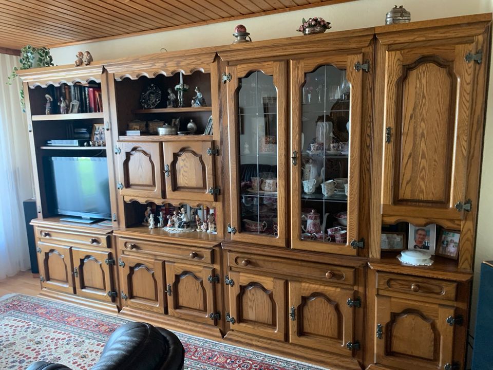 Haushaltsauflösung Wohnzimmer- Schlafzimmerschrank und mehr in Oftersheim