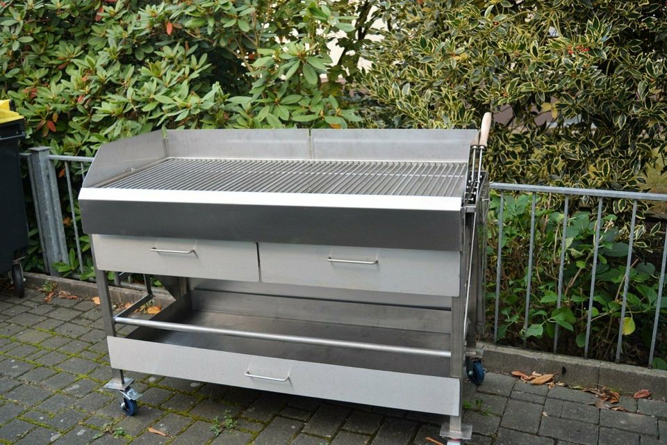 XXXL 1260 x 500 - Profi,Gastronomie ,Edelstahlgrill,Holzkohlegril in Bielefeld