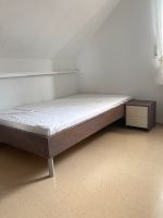 Schlafzimmer aus Bett, Nachtschränkchen und Schrank Nordrhein-Westfalen - Medebach Vorschau