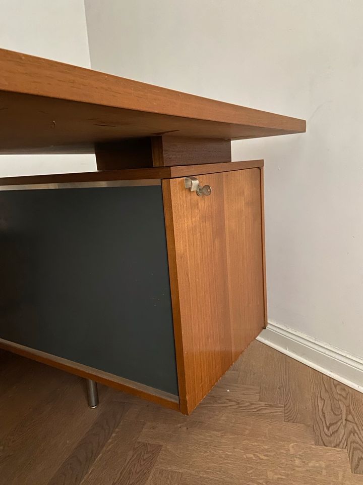 NEUE FOTOS // George Nelson Herman Miller Desk 1960s Mid Century in Berlin