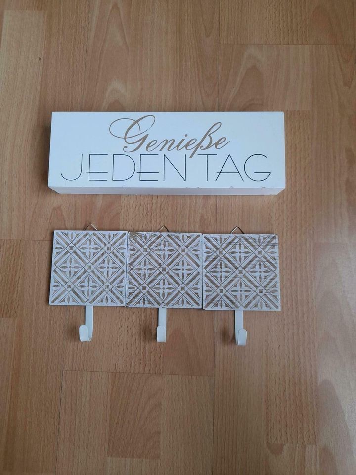 Set 4 Teile Garderobe in Bochum