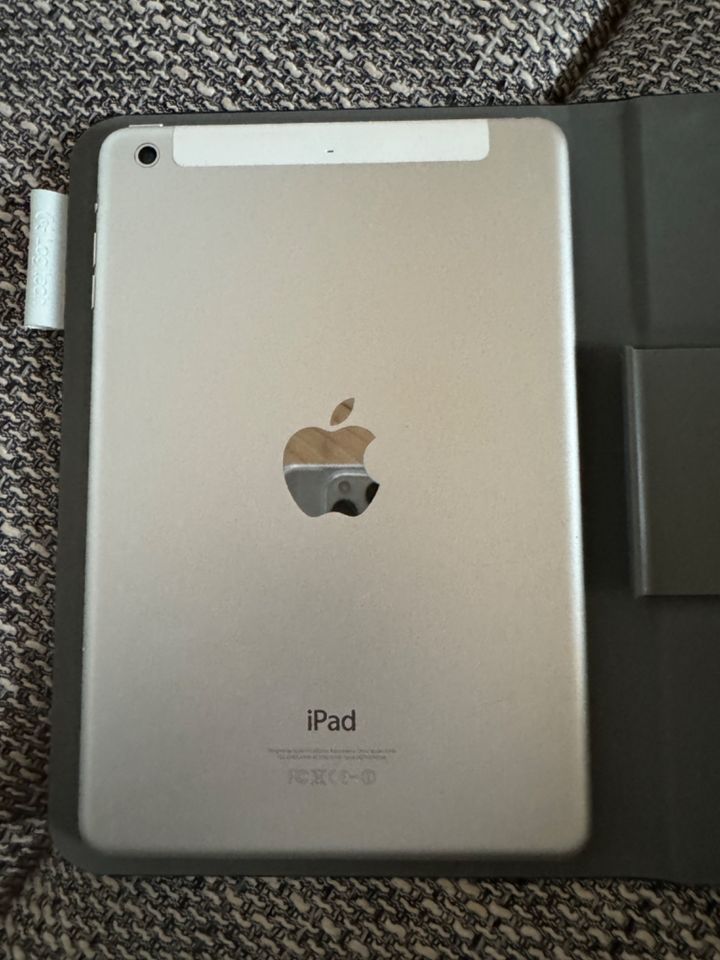 iPad Mini 2 (Wifi + Cellular, silver, 16GB) ME814FD/A in Rheinfelden (Baden)