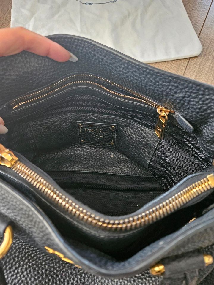 Prada Tasche 1BA878 mit ID Card in Freilassing