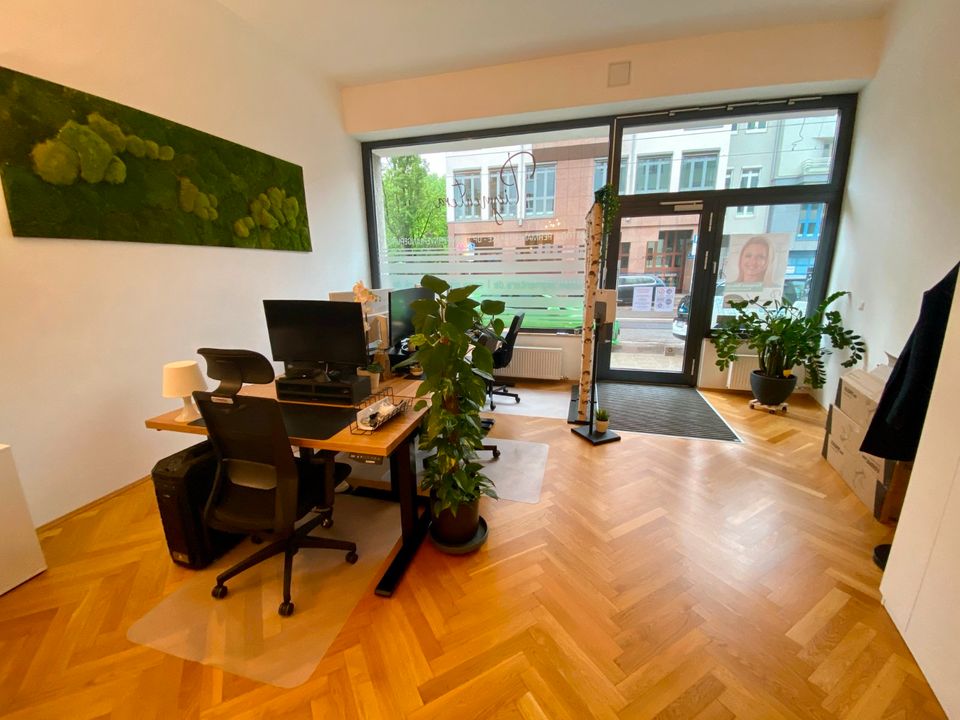 Schreibtischplatz -miete  / CoWorking in München