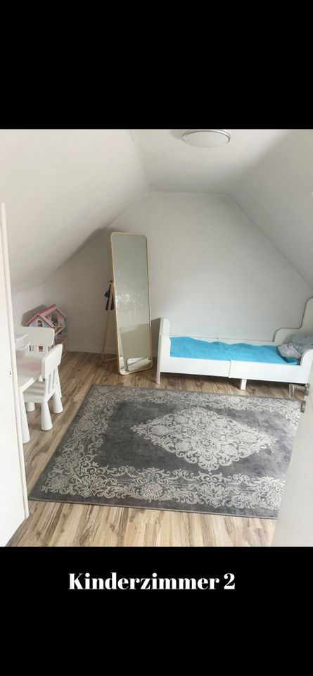 Gemütliche 4,5-Zimmer-Wohnung mit DG in ruhiger Lage von Velbert in Velbert