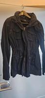 H&M Damen Jacke Stoff schwarz Used Look 38 Parker Hessen - Gelnhausen Vorschau