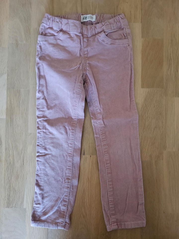 Cordhose in Gr.104 von H&M in Leichlingen