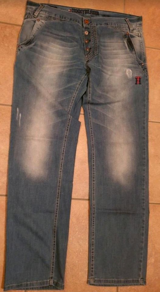 Tommy Hilfiger Jeans Jeanshose Größe 36/32 neuwertig in Oberthulba