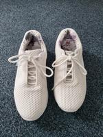 Lascana_leichter softer Sneaker_Gr. 35_weiß Niedersachsen - Langenhagen Vorschau