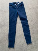 Tom Tailor Jeans in Gr. 170, 25/32 Stuttgart - Stuttgart-Ost Vorschau