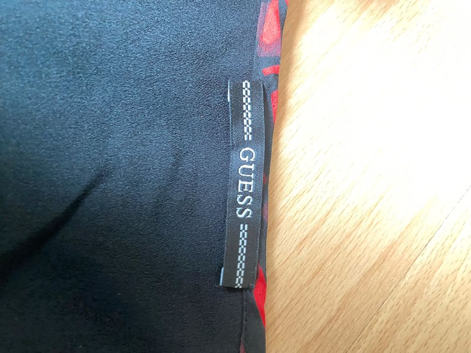 Guess ❤️ Bluse neu mit Etikett 36 rot/ schwarz in Neuss