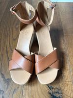UGG Sandalen Wegdes größe 39, neu mit Etikett Nordrhein-Westfalen - Siegen Vorschau