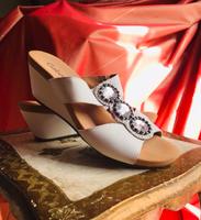 Gabor Damen Sommerschuhe Sandalen Gr. 6 Leder NEU Brandenburg - Stahnsdorf Vorschau
