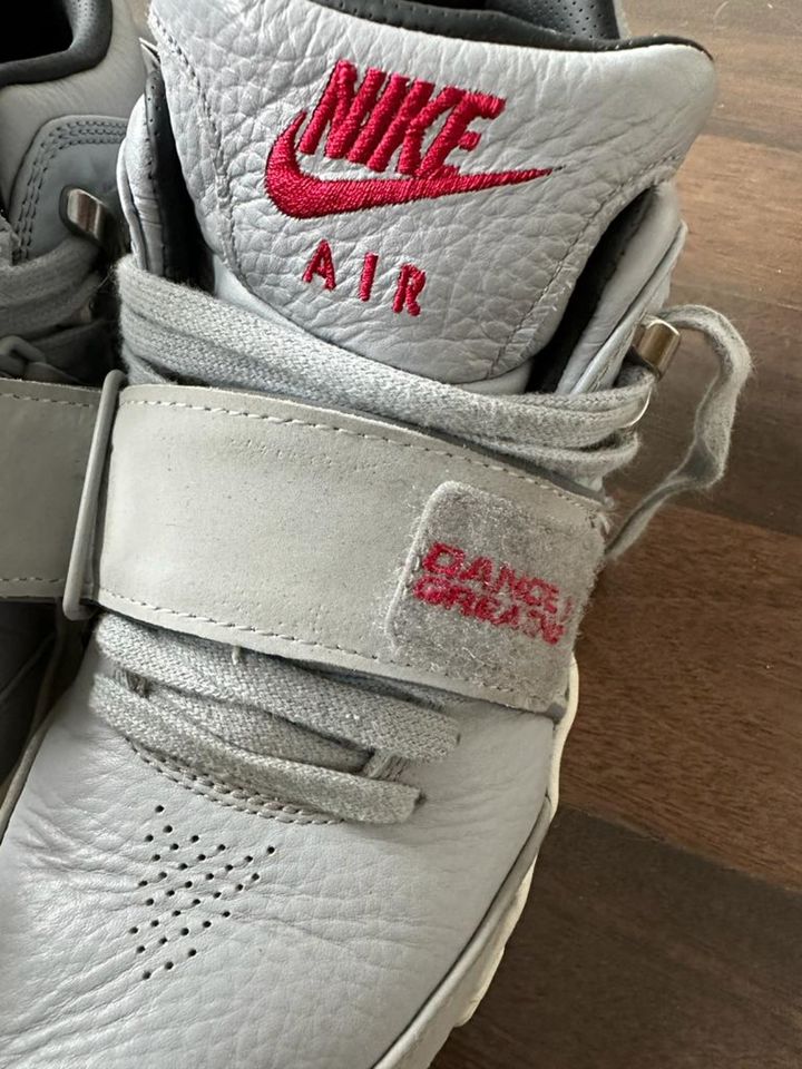 Nike Air Cruze Gr. 40 - grau in Pinneberg