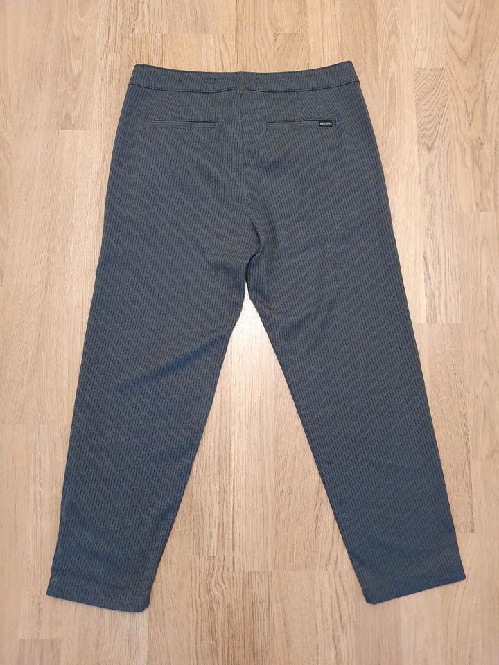 Hollister Crop Taper Chino W31 L30 in Rödinghausen