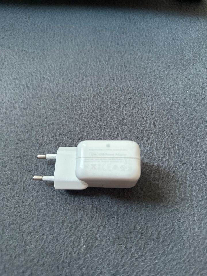 Apple 12W USB Power Adapter in Dortmund