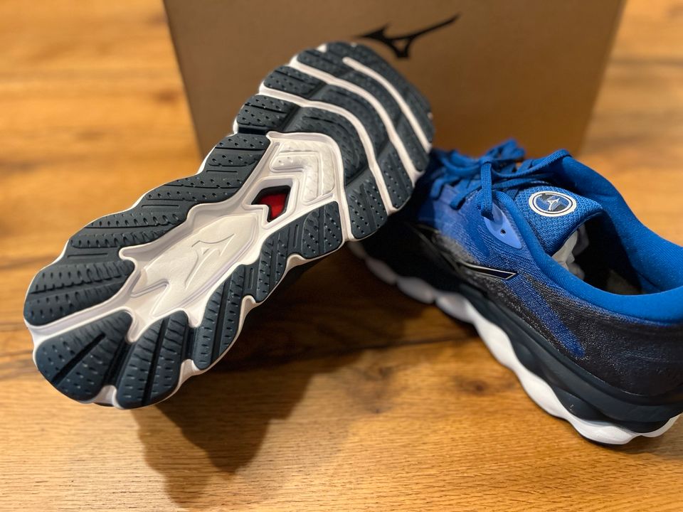 Mizuno Wave Sky 7 Gr. 44,5 Neu! UVP:190€ in Friedberg (Hessen)