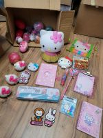 Hello kitty Sammlung Figuren Stifte blöcke Nordrhein-Westfalen - Velbert Vorschau