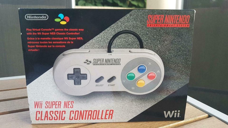 Original Club Nintendo Wii Super SNES Classic Controller *NEU* in Freital