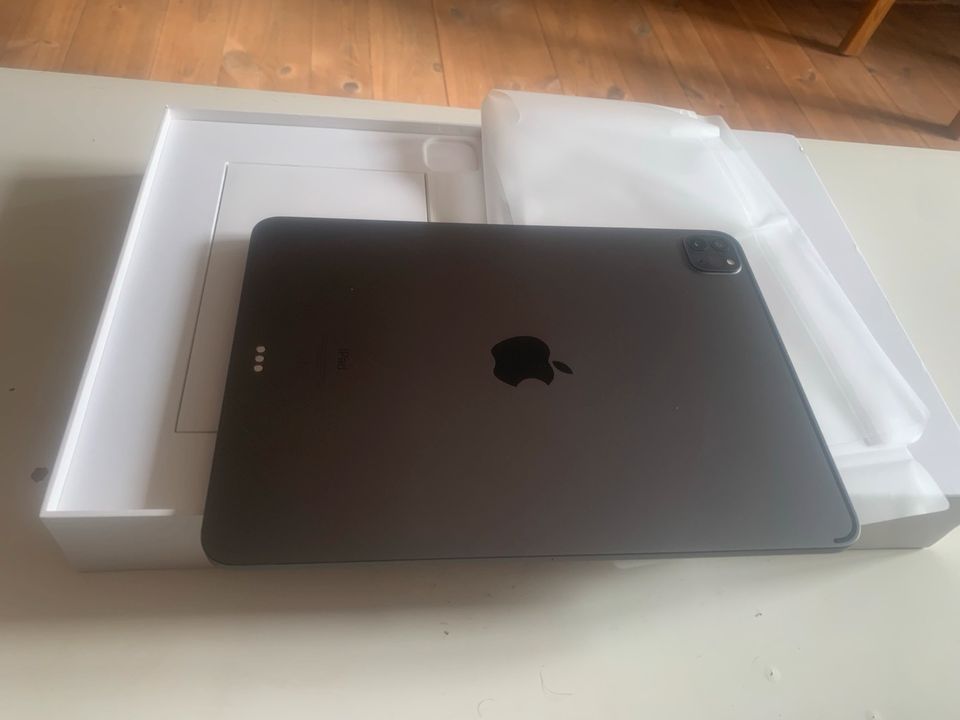 iPad 11 pro 2021 wie neu in Berlin