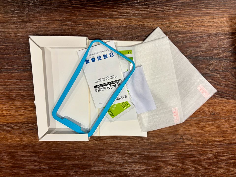 iPhone 11 128 GB Gelb inkl. Original Verpackung und Zubehör in Berlin