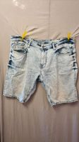Kurzehose Jeans-Shorts blau/weiß W 40 Regular Fit Hessen - Marburg Vorschau