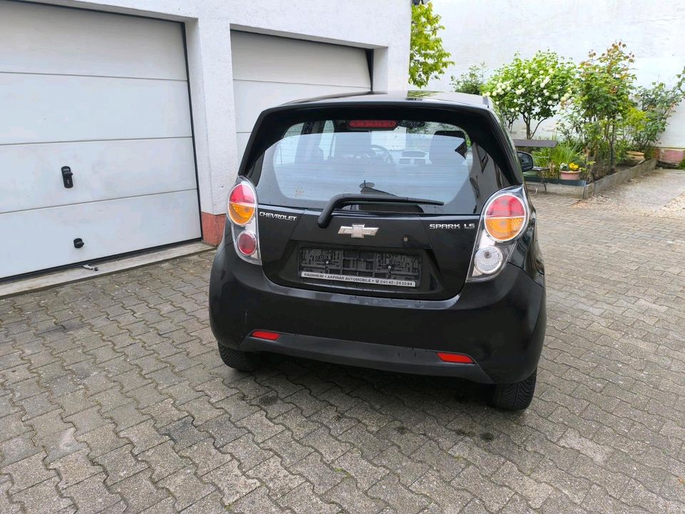 Chevrolet Spark LS 1.0L Tüv Asu Neu in Groß-Gerau