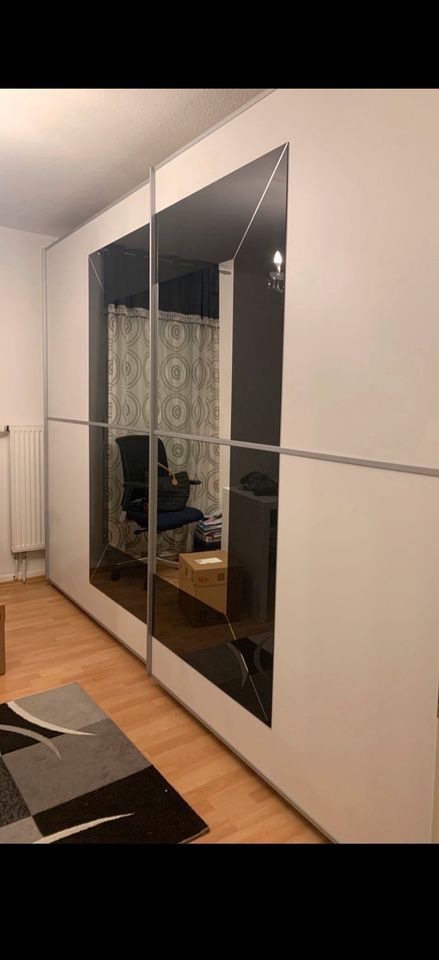 Schwebetürenschrank Schlafzimmer Kinderzimmer Schrank in Hamburg