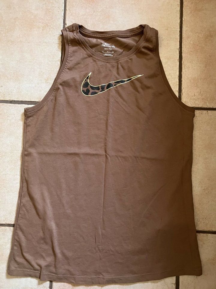 Nike Sporttop Dri-Fit Leopard Leo Gr.S in Bischofsheim