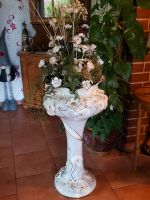 Porzellanblumen mit Vase und Standfuß Nordrhein-Westfalen - Greven Vorschau