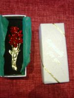 Modeschmuck Brosche Anstecknadel golden rote Steine Rosenstrauß Hessen - Griesheim Vorschau