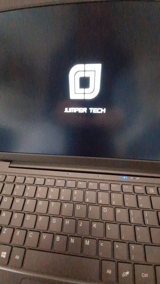 Laptop Jumper Tech 13,3 Zoll VB 105,00 Euro in Straelen