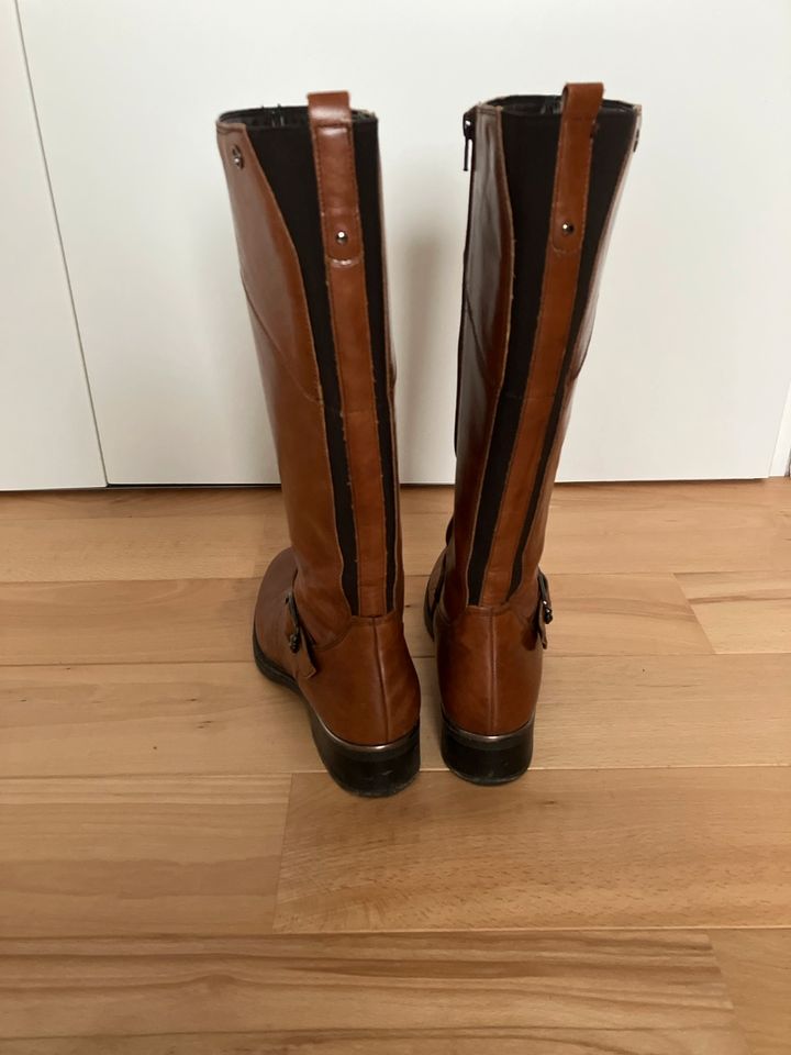 Tamaris Stiefel aus Leder Gr. 39, neuwertig in Bremen