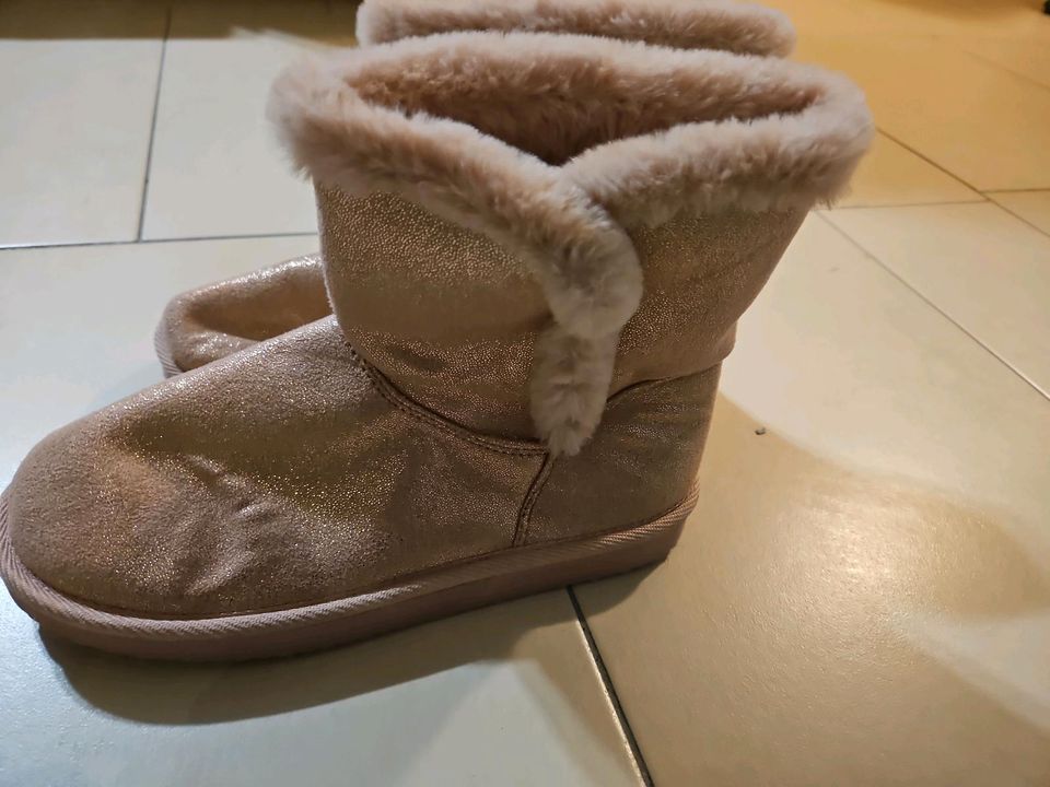 Neue H&M Stiefel Stiefeletten rosa Gr. 36/37 in Wiesbaden