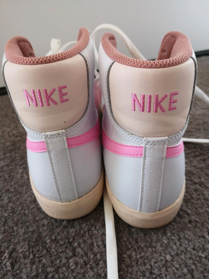 Nike Blazer mid, Gr. 40 in Wettenberg