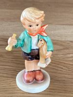 Goebel Porzellanfigur Junge mit Spielzeugpferd und Tute Schleswig-Holstein - Satrup Vorschau