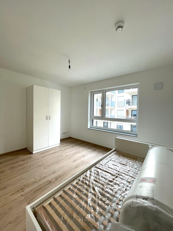 Möbilierte Wohnung mit Balkon und Stellplatz! in Berlin